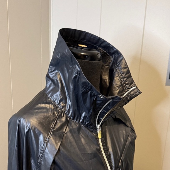 Ryu Women's Medium Breathable Glossy Black Utility Zip Up Jacket - Picture 4 of 6